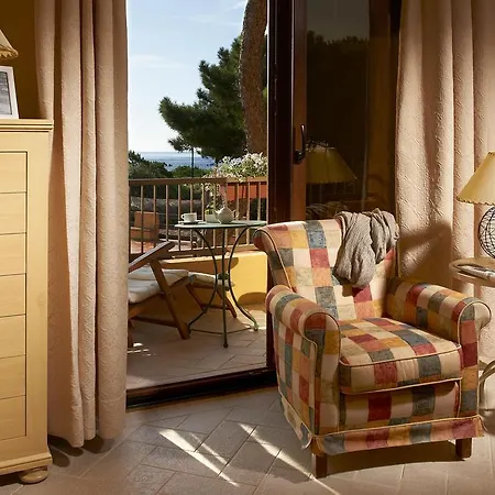 Hotel Roccamare - Casa Di Ponente 4*