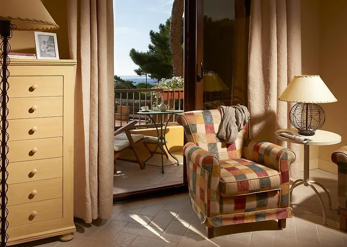 Hotel Roccamare - Casa Di Ponente 4*